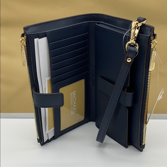 MICHAEL KORS LG DOUBLE ZIP WRISTLET - Picture 8 of 16